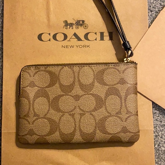 Coach Wristlet BRAND NEW - Picture 3 of 4